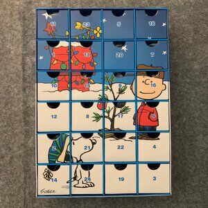 Peanuts 50 Piece Puzzle a Day A Charlie Brown Christmas 24 Day Advent Calendar